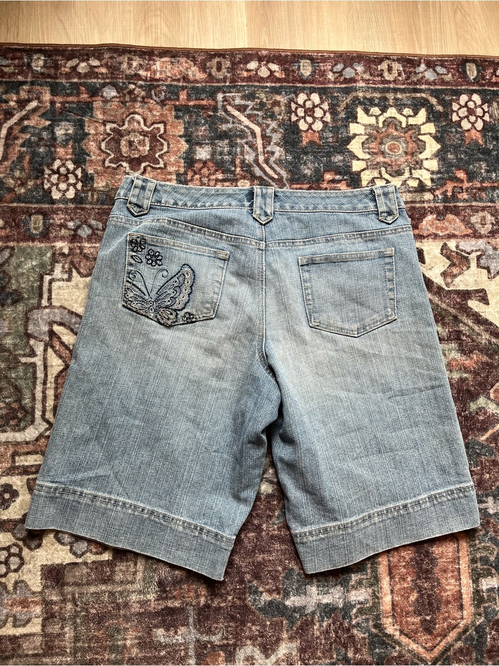 Vintage Y2K Denver Hayes Light Blue Denim Shorts Size 33” Waist